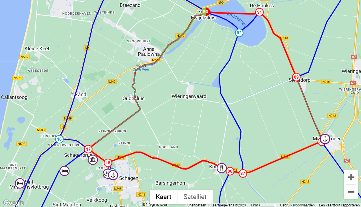 Verken de serene vaarroute met rustige wateren en kleurrijke omgeving
